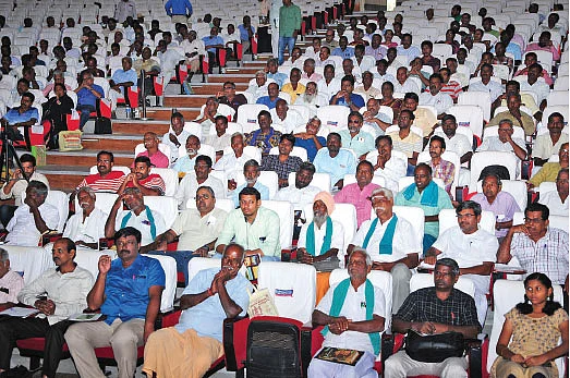 கருத்தரங்கில் கலந்துகொண்டோர்