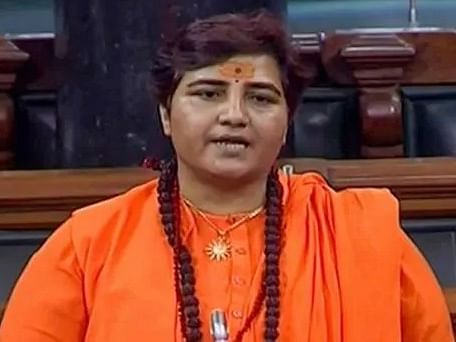 `பிரக்யா பேசுகிறார்; இந்த அவை ஏன் அமைதி காக்கிறது?' -நாடாளுமன்றத்தில் கொந்தளித்த காங்கிரஸ்