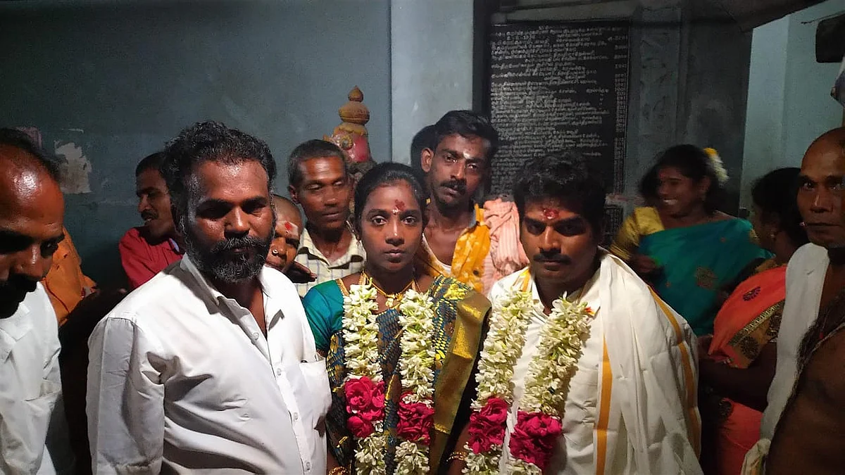 மாற்றுத்திறனாளி ஜோடி