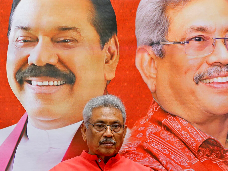 இலங்கையில் மக்கள் கிளர்ச்சி... ஓடி ஒளிகிறாரா அதிபர் கோத்தபய ராஜபக்சே?!