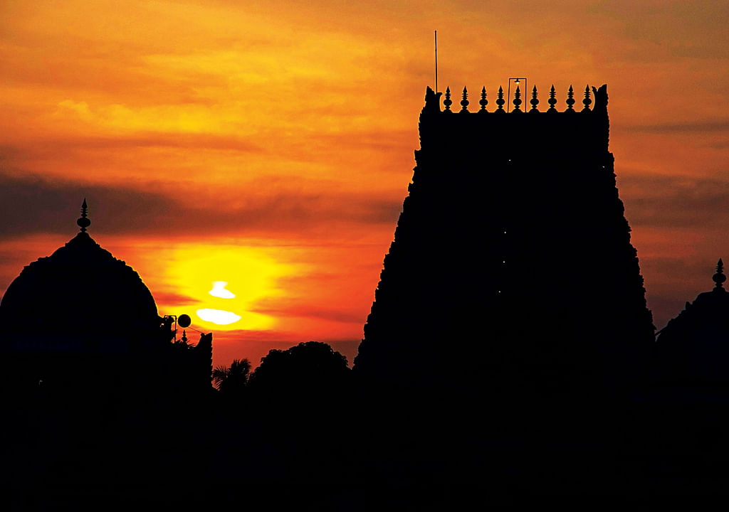 கேள்வி - பதில்: பிரணவத்தின் தத்துவம் என்ன?