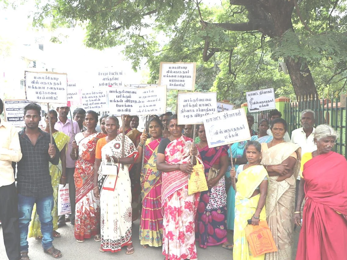 `எங்கள் ஜனநாயக உரிமையைப் பறித்துவிட்டனர்!'- வார்டு மறுவரையறை குளறுபடியால் கொதித்த வேலூர் மக்கள்
