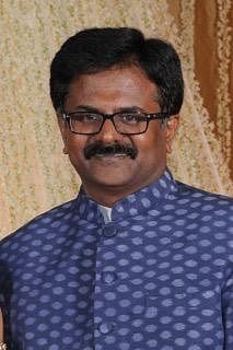 மூத்த நரம்பியல் நிபுணர் மீனாட்சி சுந்தரம்