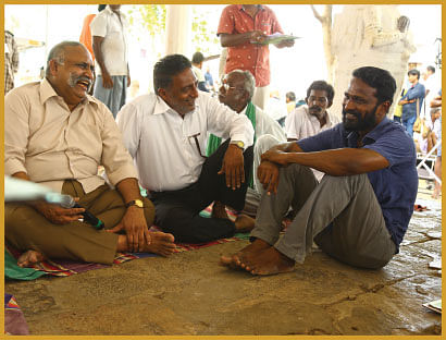 "தமிழ் அடையாளங்களைக் கைப்பற்றுவதுதான் அவர்கள் அரசியல்!”