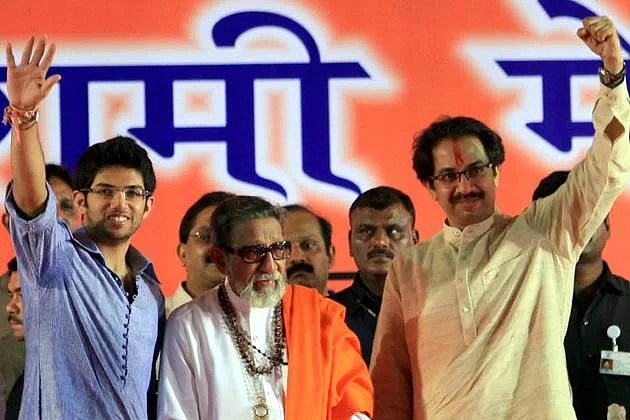 பால் தாக்கரேவுடன் உத்தவ் தாக்கரே, ஆதித்யா தாக்கரே