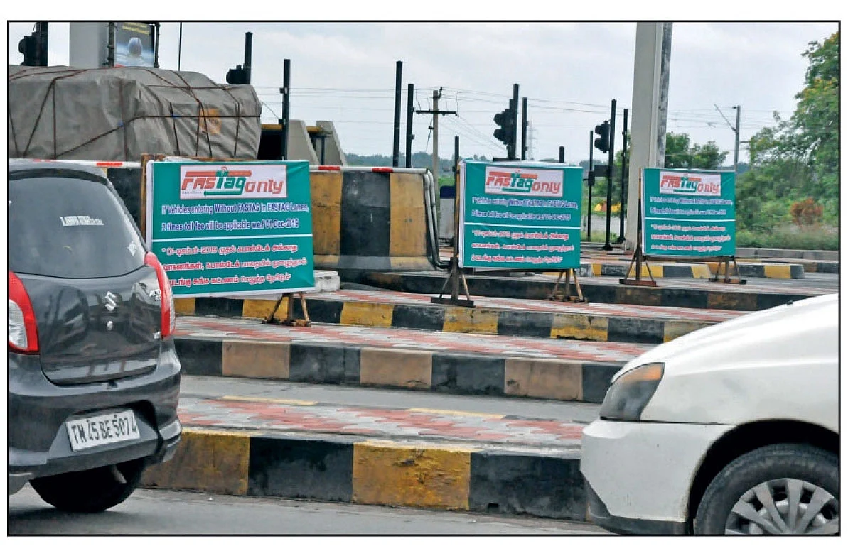 டோல்கேட்களில் நடக்கும் முறைகேடுகளும் `ஃபாஸ்ட் டேக்' குளறுபடிகளும்! - ஒரு பார்வை