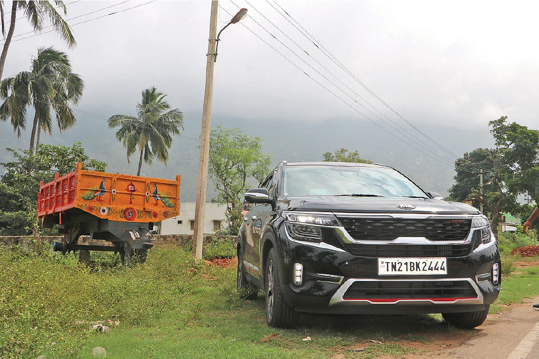 காஞ்சிபுரம் – அங்குத்தி சுனை; “இங்கிட்டு காக்காவே வராது” அங்குத்தி அருவிக்கு அற்புத ட்ரெக்கிங்...