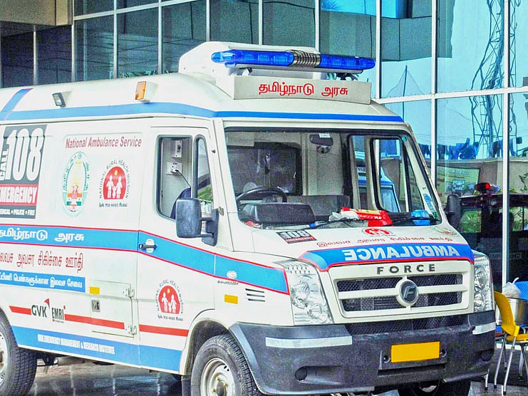 விபத்தில் சிக்குபவர்கள் 108 ஆம்புலன்ஸ் மூலம் தனியார் மருத்துவமனைகளுக்கு கொண்டு செல்லப்படுகிறார்களா?