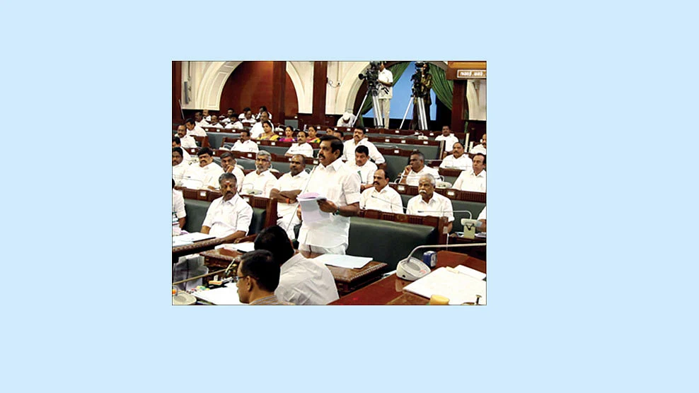 விகடன் லென்ஸ்