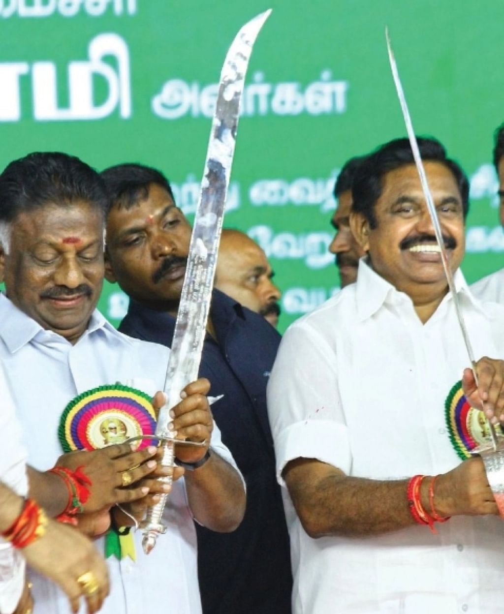 ஓ.பன்னீர் செல்வம், எடப்பாடி பழனிசாமி