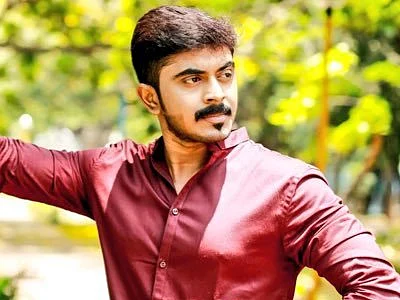 ``ஜோடியாதான் நடிப்போம்னு அடம் பிடிச்சு நடிச்சாங்க!" – `பகல் நிலவு' அஸீம் வீட்டிலும் பஞ்சாயத்து!