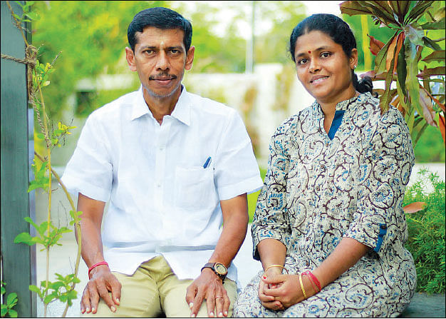 கணவருடன்...