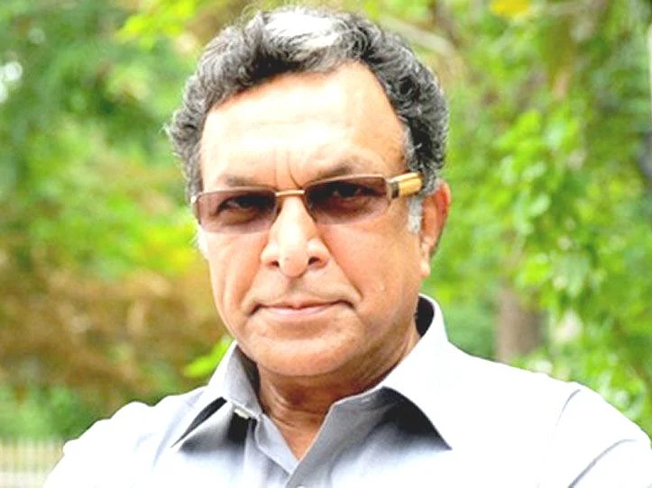 `ஓட்டுக்காக நாடக கலைஞர்களிடம் சிலர் அரசியல் செய்கிறார்கள்!’ - வேலூரில் நாசர் வேதனை