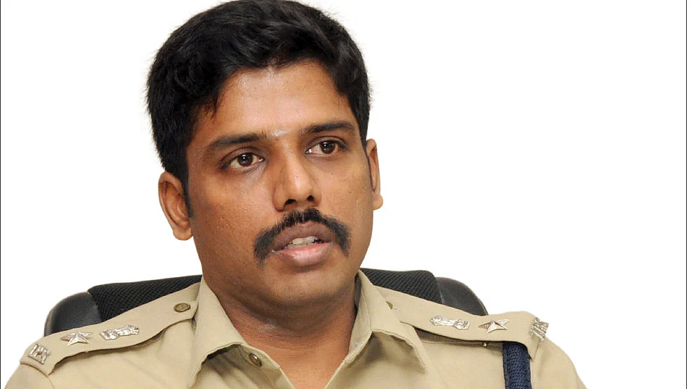 சக்தி கணேசன்