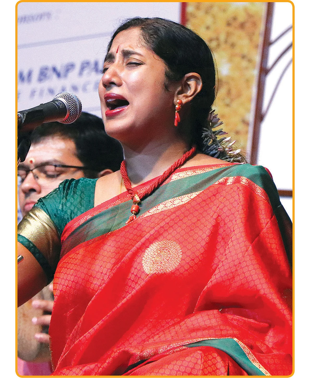 நிஷா ராஜகோபால்