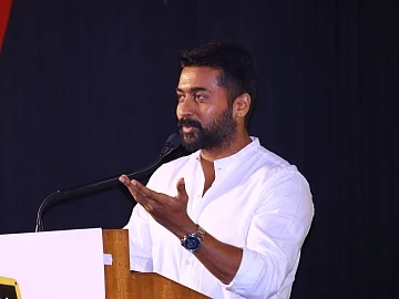சூர்யாவின் கருத்து ஏற்படுத்திய சர்ச்சை: முன்னாள் நீதிபதி, கல்வியாளர், ஊடகவியலாளர்கள் கருத்து!
