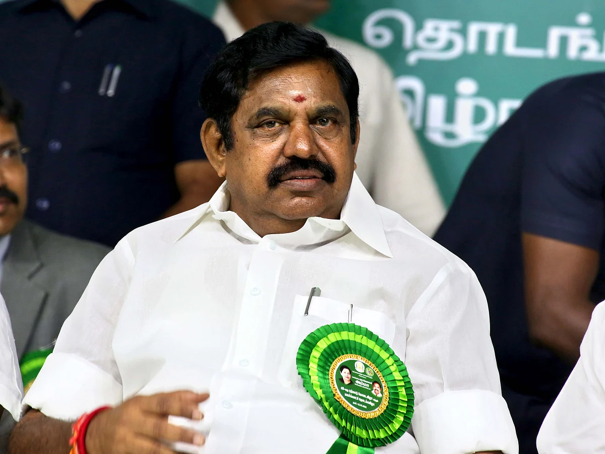 `பேசக் கூடாது என்றாலும் பேசுகிறார்; அவரை இயக்குவது யார்?'- முதல்வரைக் கொதிக்க வைத்த ராஜேந்திர பாலாஜி