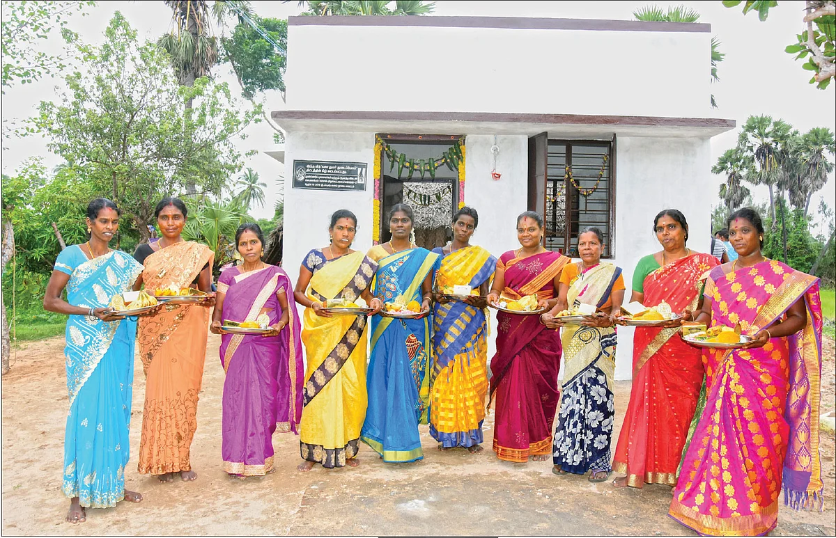 கான்கிரீட் வீடுகள் வழங்கும் திட்டம்