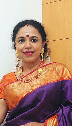 சுதா ரகுநாதன்