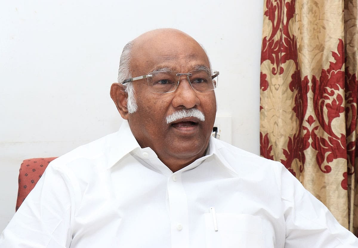 'அதிமுகவை சீரழிப்பதே பாஜக-வின் நோக்கம்; எடப்பாடியும், ட்ரம்பும் ஒன்று தான்' - அன்வர் ராஜா பேட்டி