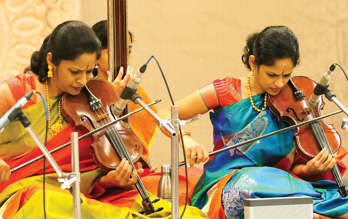 அக்கரை சகோதரிகள்