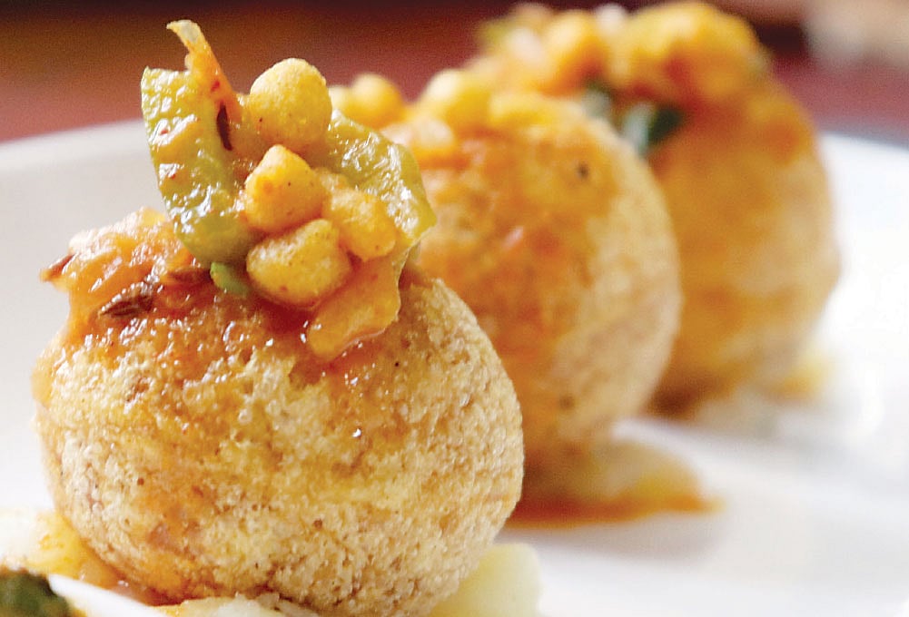 GST: ரூ.40 லட்சம் வருமானம்... பானிபூரி விற்பவருக்கு வந்த ஜி.எஸ்.டி நோட்டீஸ்! - என்ன நடந்தது?