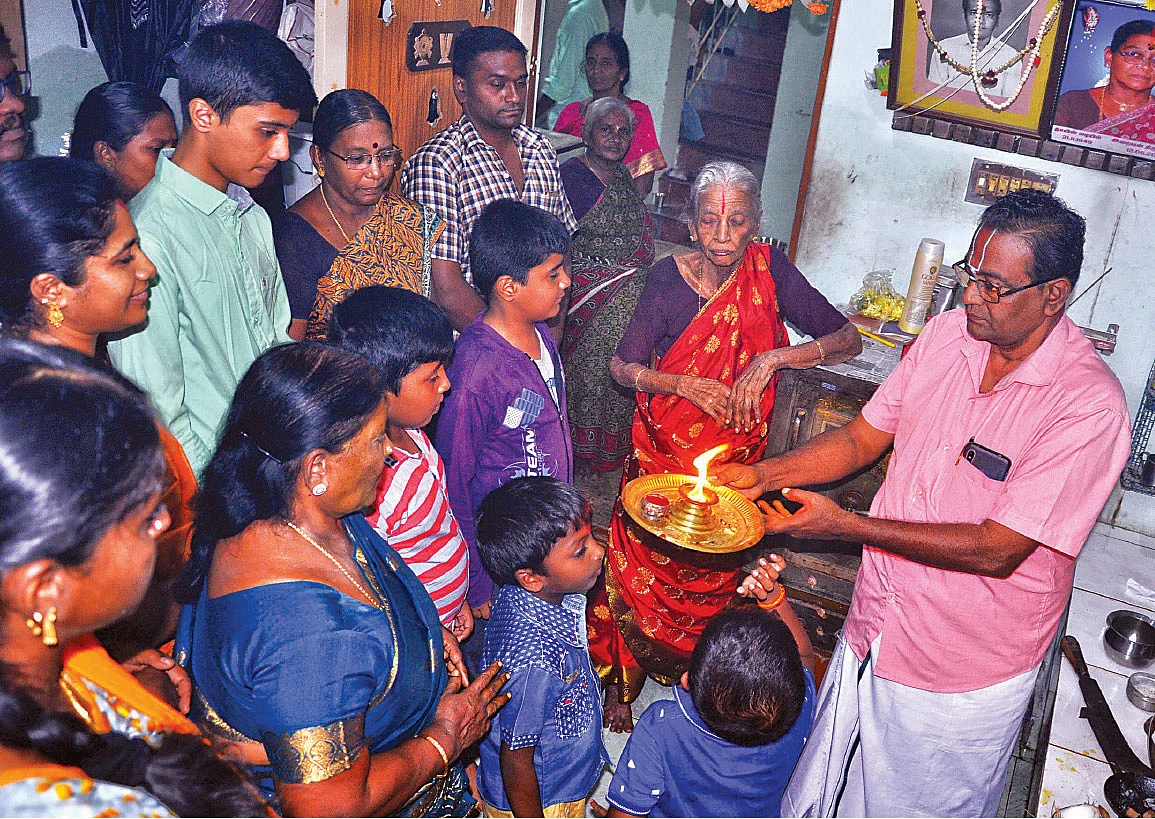 இரண்டாவது மகன்
தங்கராஜூடன் நாச்சியார்