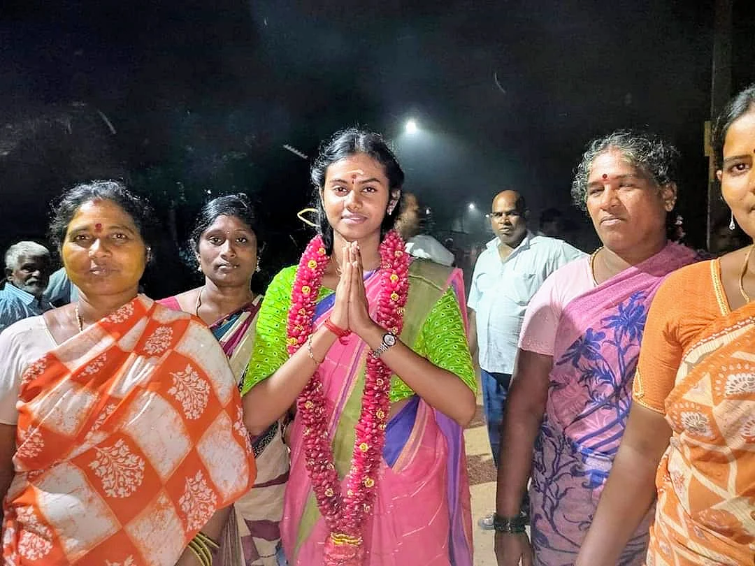`தோற்கடிக்க நடந்த முயற்சிகளுக்கு என் பதில்..!’ - ஊராட்சி மன்றத் தலைவரான 22 வயது பெண் மருத்துவர்