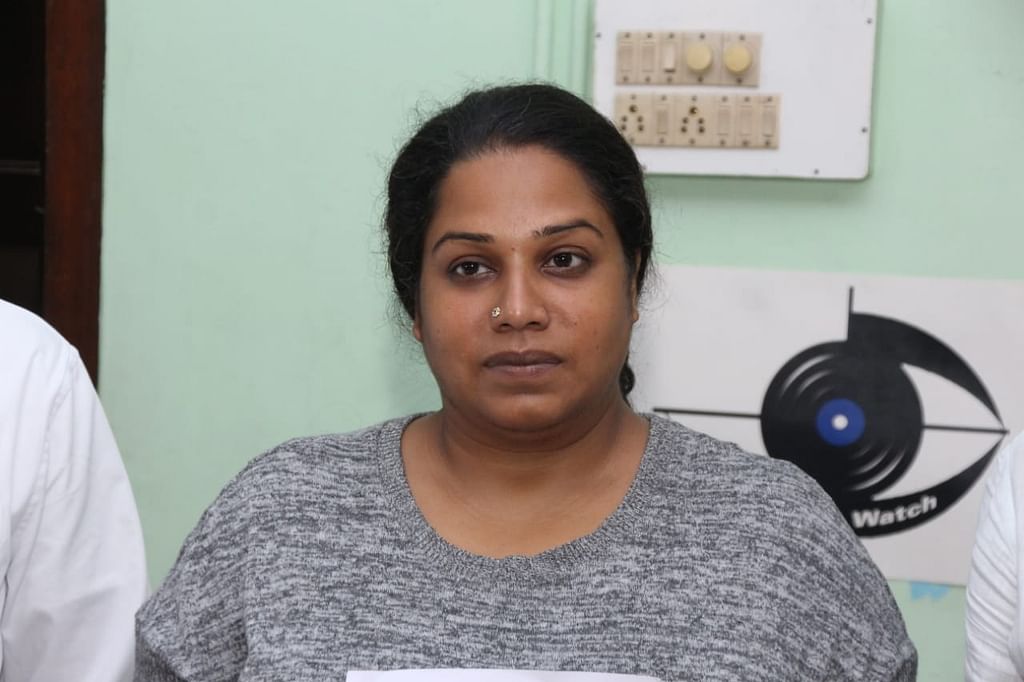 காயத்ரி கந்தாடை