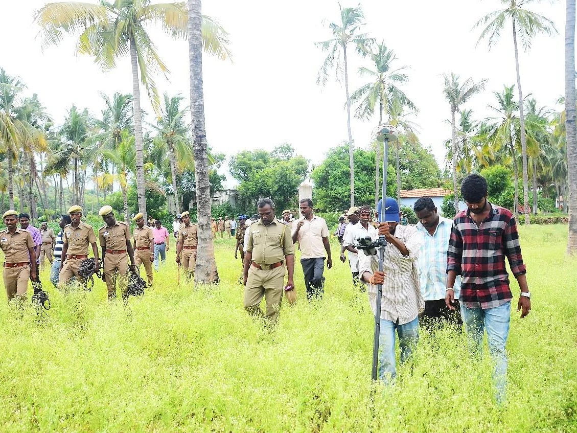 `வழக்கு; ஆலோசனைக் கூட்டம்!' - மீண்டும் சூடுபிடிக்கும் 8 வழி பசுமைச் சாலை விவகாரம்