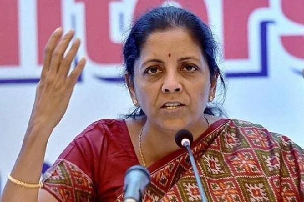 நிதி அமைச்சர் நிர்மலா சீதாராமன்