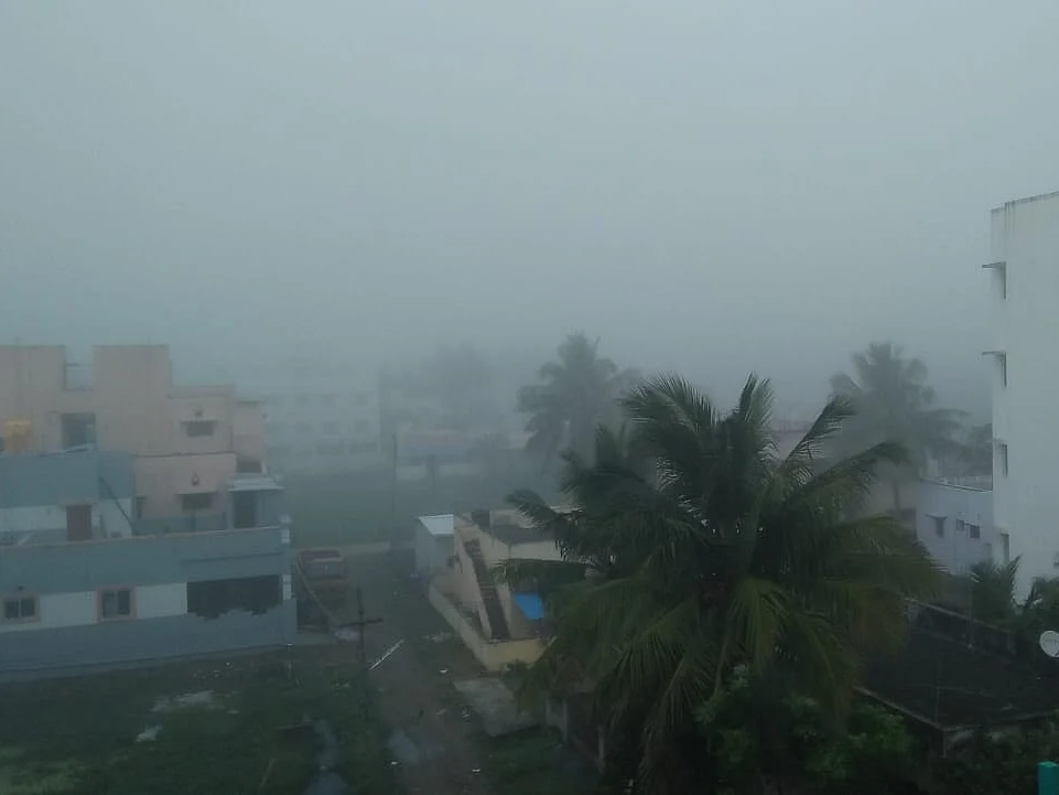 ஊட்டியாகிறதா சென்னை..? மழை, மேகமூட்டம், குளிர்... வானிலை முன்னறிவிப்பு!