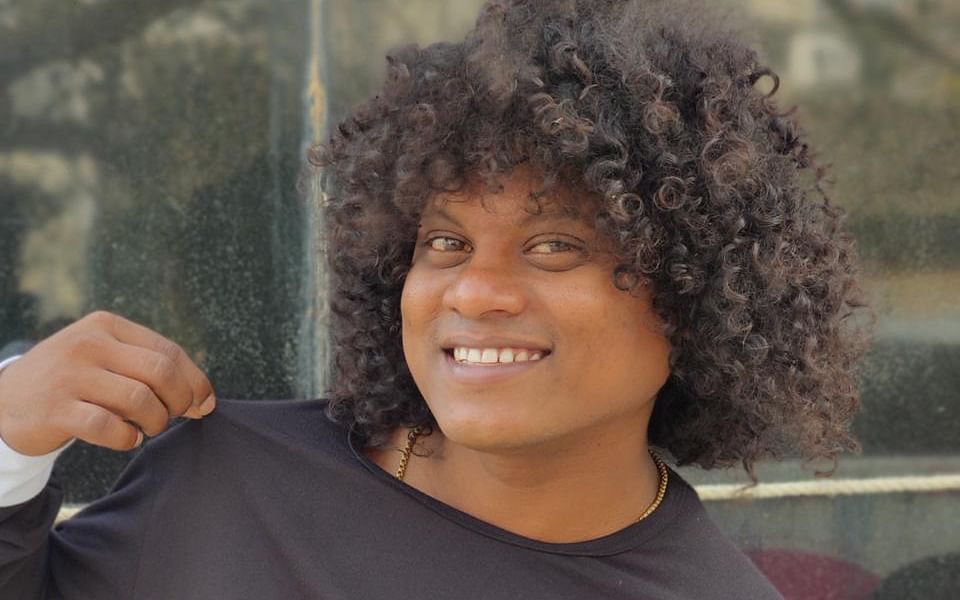 `ரூஃபிங் வேலைக்குப் போனேன்; 5 நரம்பு கட்டாகிருச்சு!' - கலங்கவைக்கும் `குக் வித் கோமாளி’ புகழ்