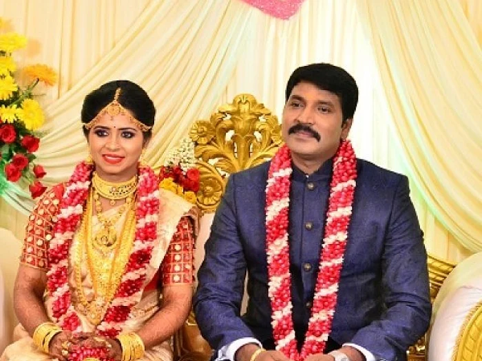 `ஒரு கல் ஒரு கண்ணாடி' நடிகை மதுமிதாவுக்கு ஆண் குழந்தை பிறந்திருக்கிறது!
