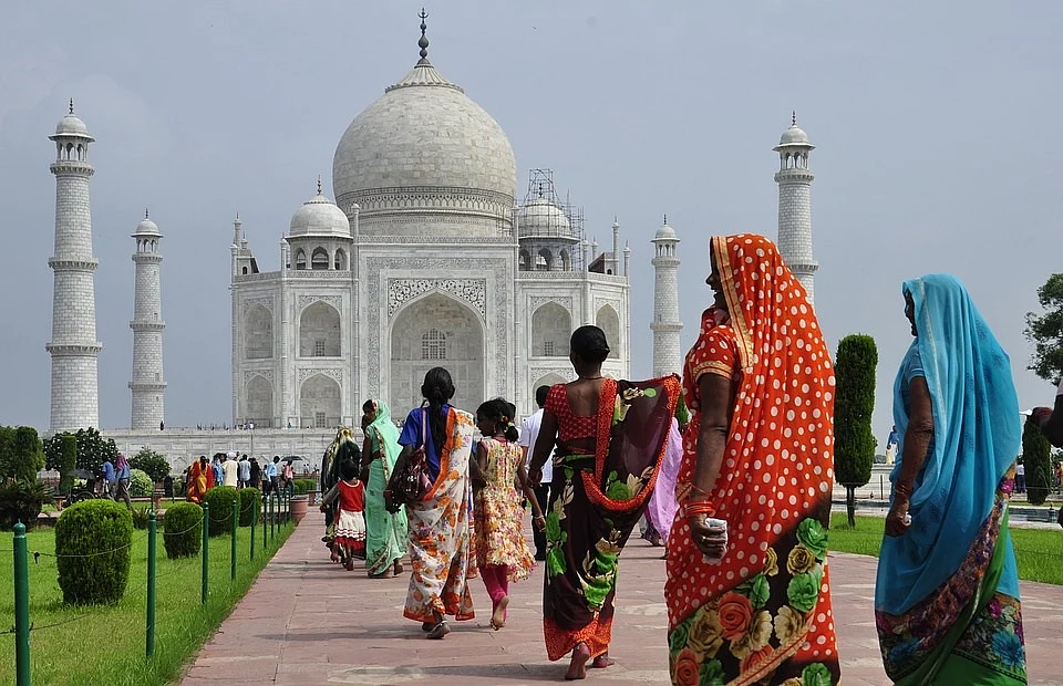 Representational image