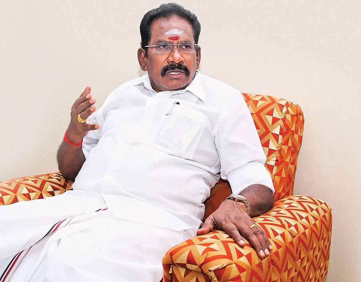 செங்கோட்டையன் : `பொதுச்செயலாளர் பெயரை களங்கப்படுத்த திமுக திட்டமிட்டு செயல்படுகிறது' - செல்லூர் ராஜூ