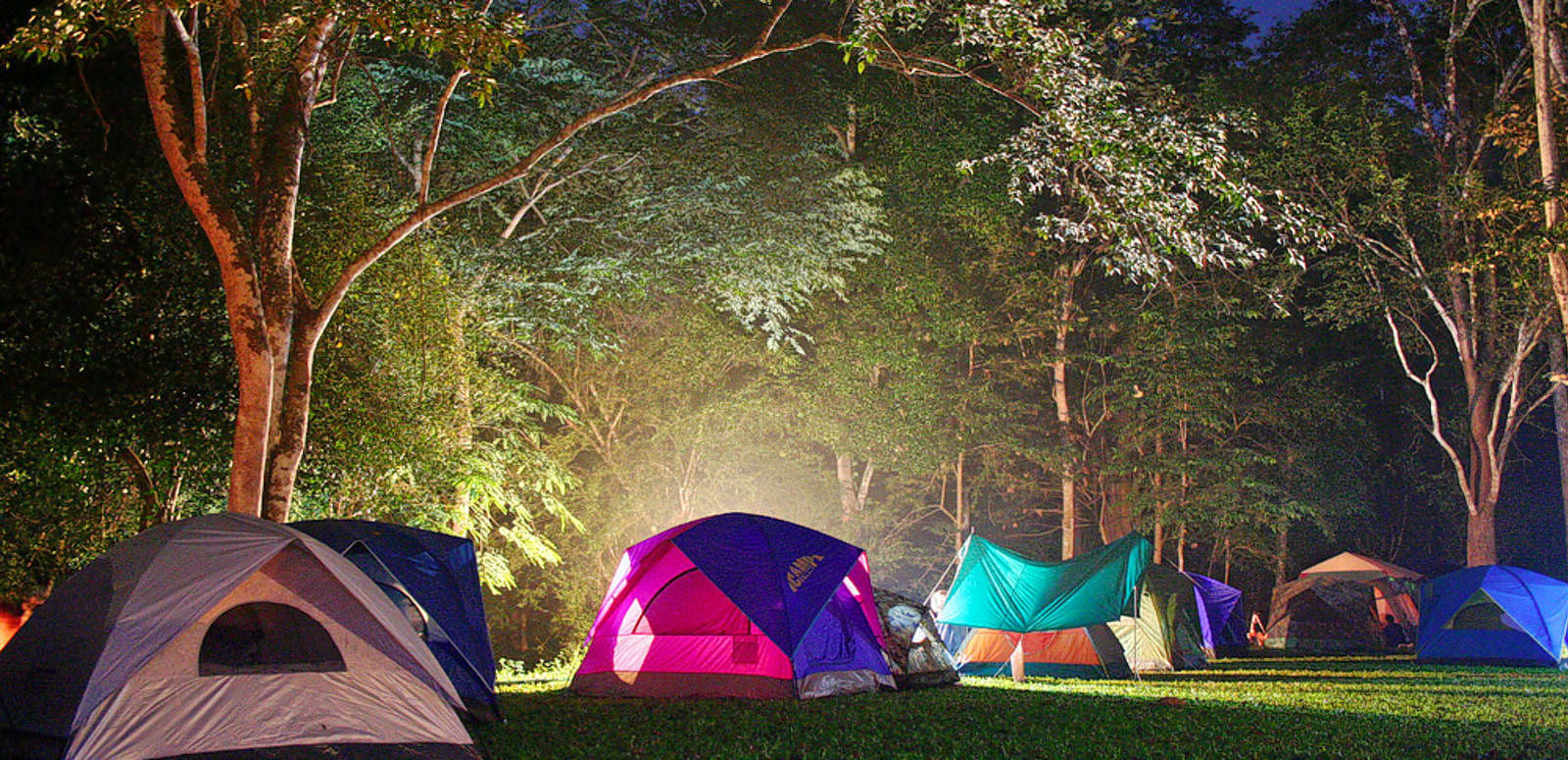 Find a camp. Палаточный лагерь. Палатка на природе. Лагерь с палатками. Палаточный лагерь для детей.