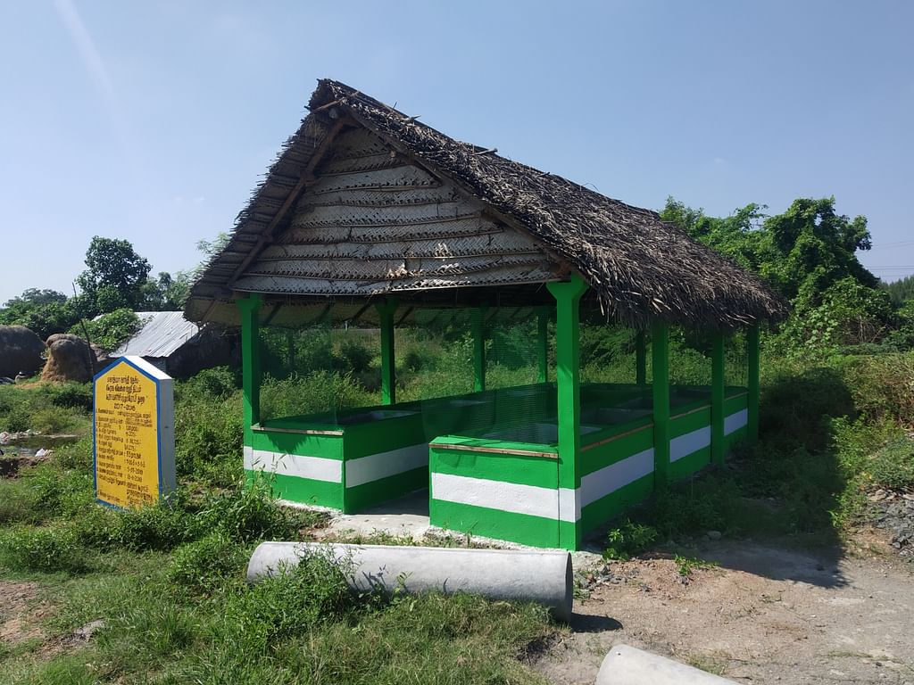 மண்புழு உரம் தயாரிக்கும் கொட்டகை
