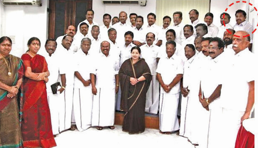 ஜெயலலிதாவுடன் அ.தி.மு.க.வினர்...