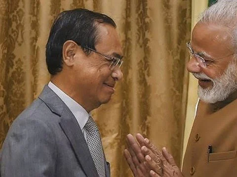 இந்த நீதிமான்கள் செய்ததையும் ரஞ்சன் கோகோய் செய்ததையும் நீங்களே ஒப்பிட்டுப் பாருங்கள்! #MustRead