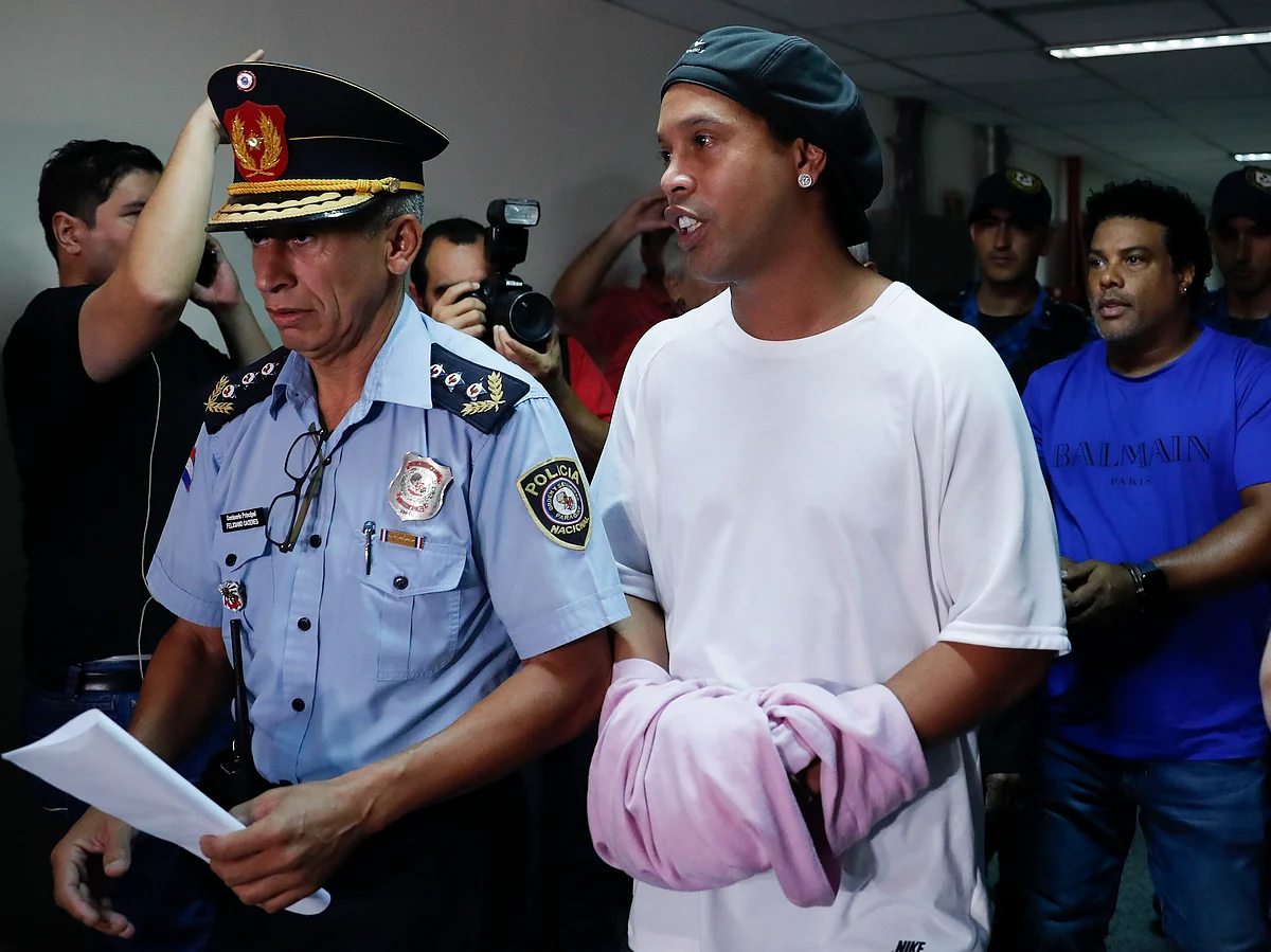 Ronaldinho Detained