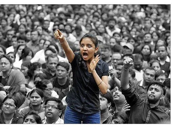 சமூக அரசியல் பிரச்னைகளில் படைப்பாளிகளின் பங்களிப்பு போதுமானதாக இருக்கிறதா?