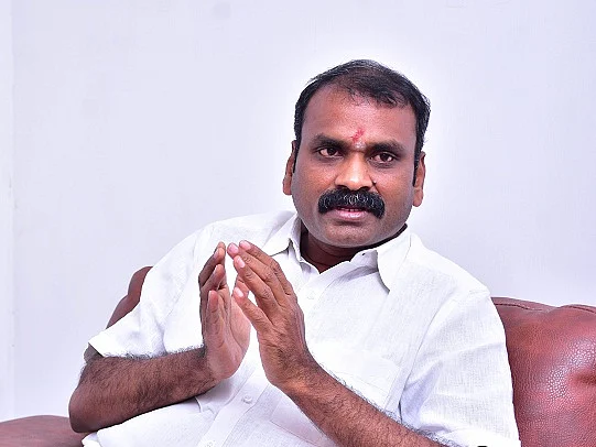சாத்தான்குளம் சம்பவம்: நமீதா, காயத்ரி ரகுராம் உள்ளிட்ட பா.ஜ.க நிர்வாகிகள் என்ன சொல்கிறார்கள்?
