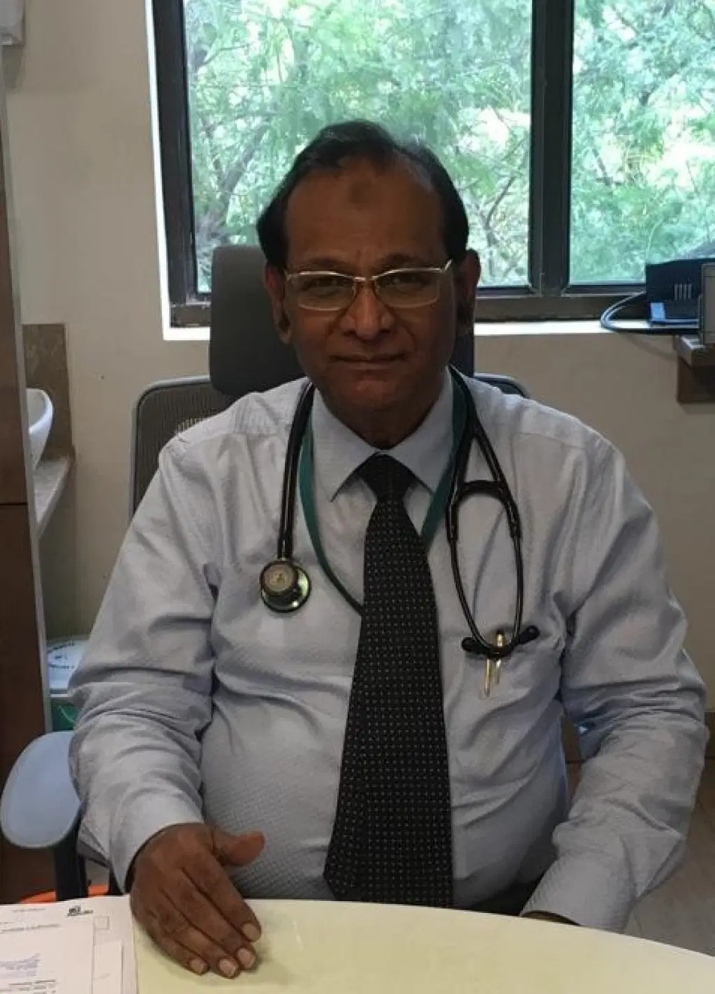 பொது மருத்துவர் அர்ஷத் அகில்
