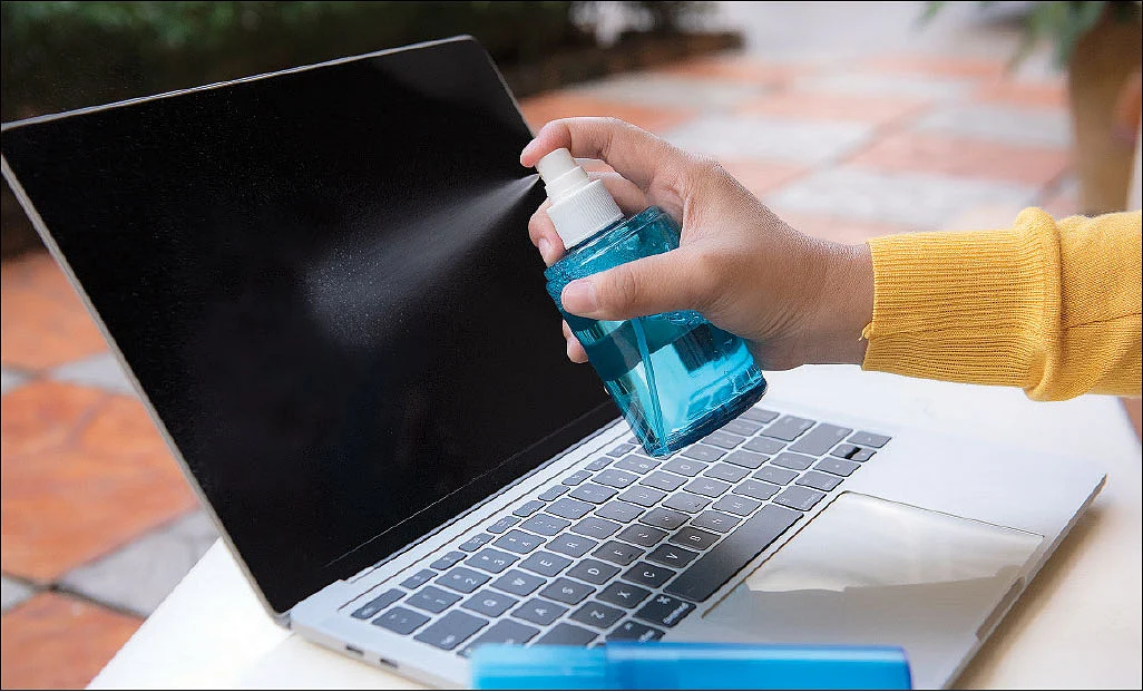 gadgets cleaning