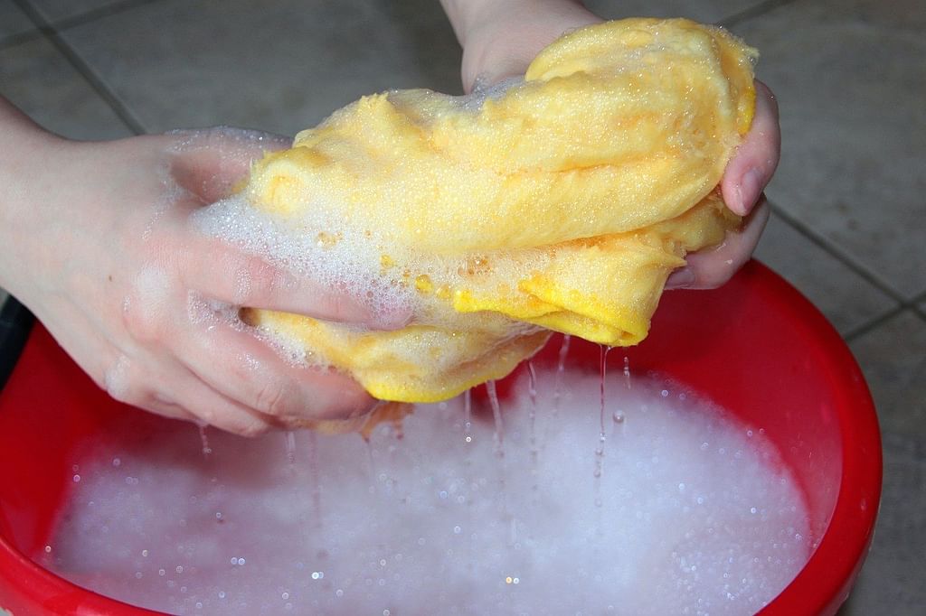 Cleaning and disinfectant