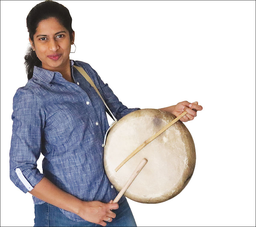 அகிலா