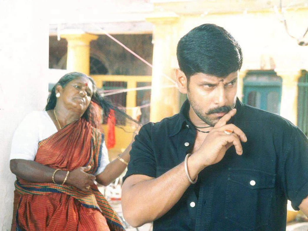 ``ஜோதிகாவுக்கே எங்க நிக்கணும்னு சொல்லிக் கொடுத்தவங்க `பரவை' முனியம்மா!'' - இயக்குநர் தரணி