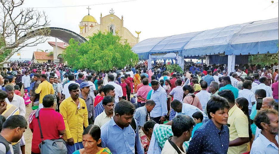 கச்சத்தீவு திருவிழாவில்...