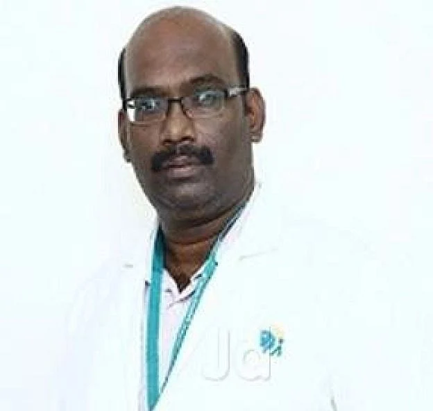 தொற்று நோய் மருத்துவர் சுரேஷ்குமார்